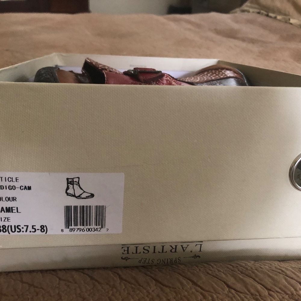 Spring Step L'artiste Booties Camel+Red Leather 7… - image 3